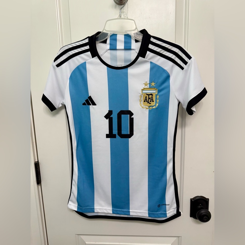 NEW- Men's Adidas Argentina National Team Lionel Messi Jersey - small